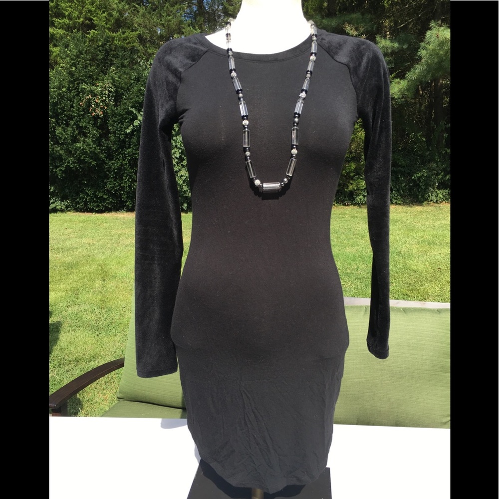 Garage 🖤Black Dress🖤 Velour SP